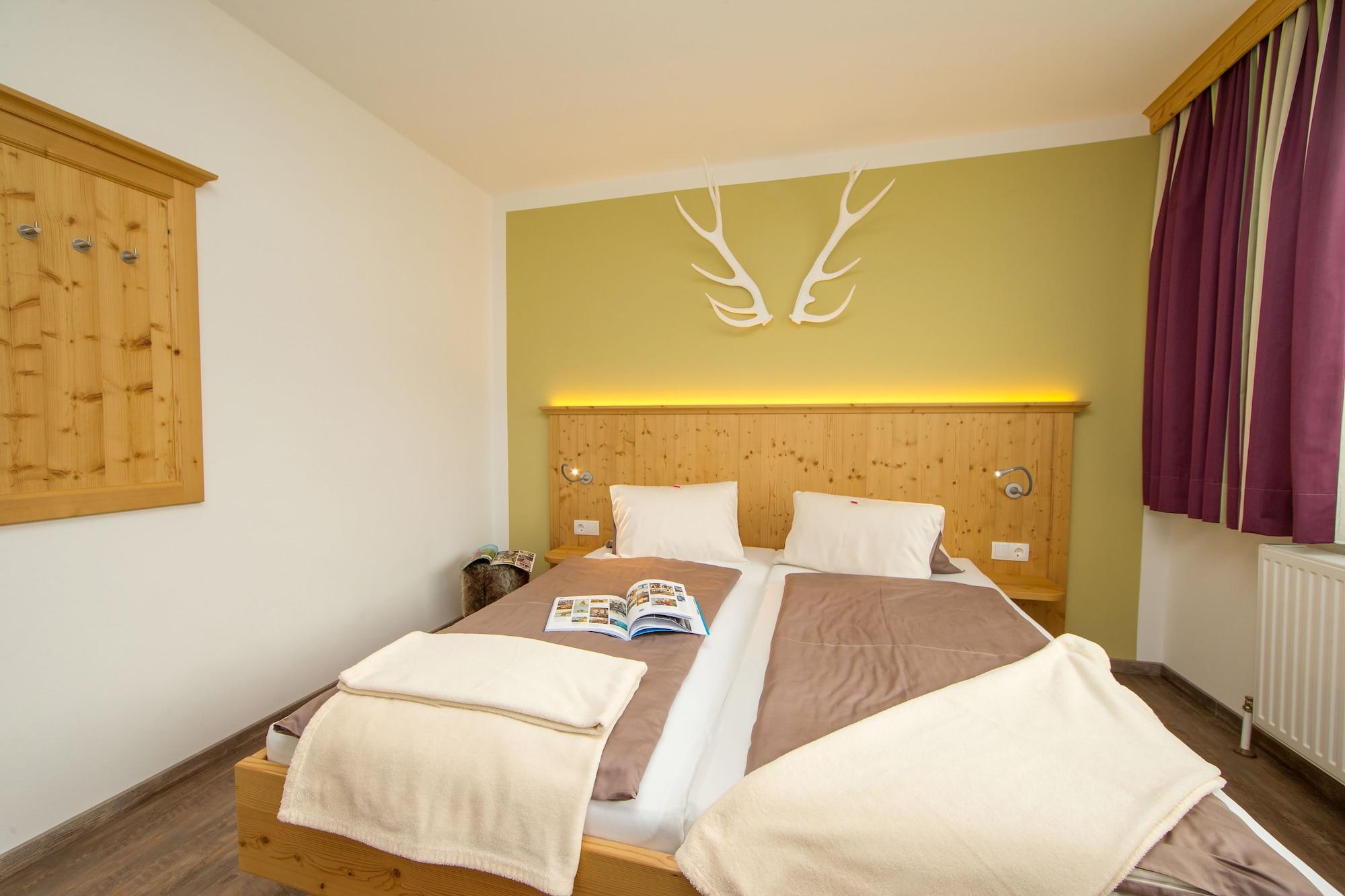 Hotel Garni Landhaus Gitti Zell am See Dış mekan fotoğraf