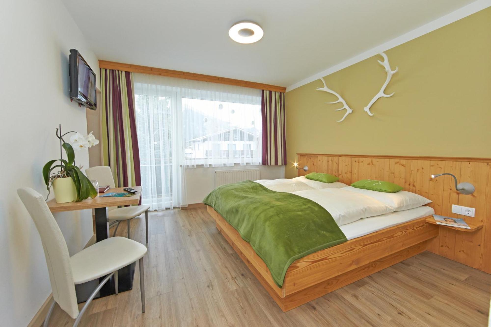 Hotel Garni Landhaus Gitti Zell am See Dış mekan fotoğraf