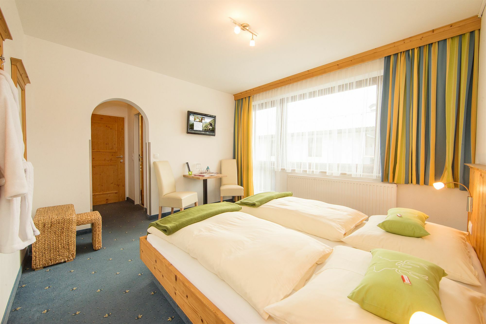 Hotel Garni Landhaus Gitti Zell am See Dış mekan fotoğraf